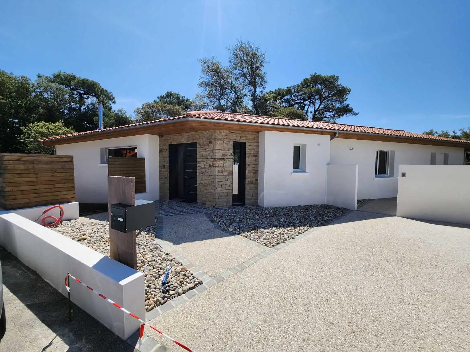 Réalisation parement, SARL Foucher, enduit de façade extérieure à Sainte-Foy